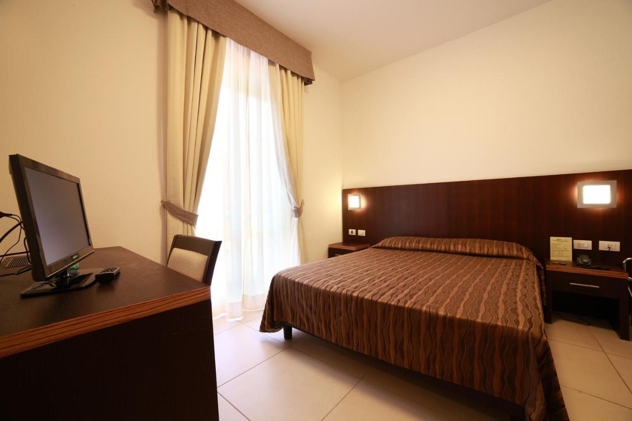 Hotel Margherita Монтеросо ал Маре Екстериор снимка