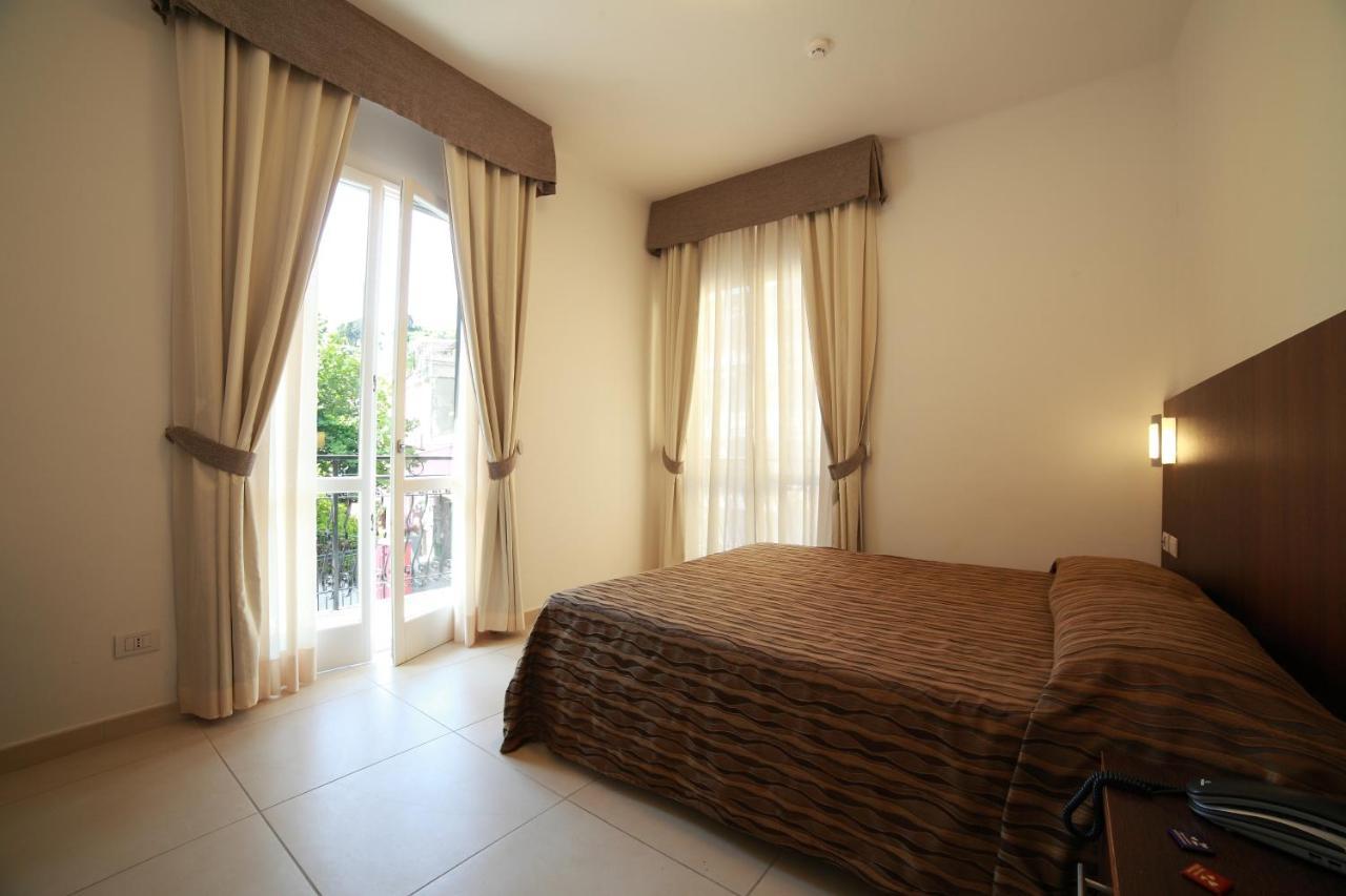 Hotel Margherita Монтеросо ал Маре Екстериор снимка