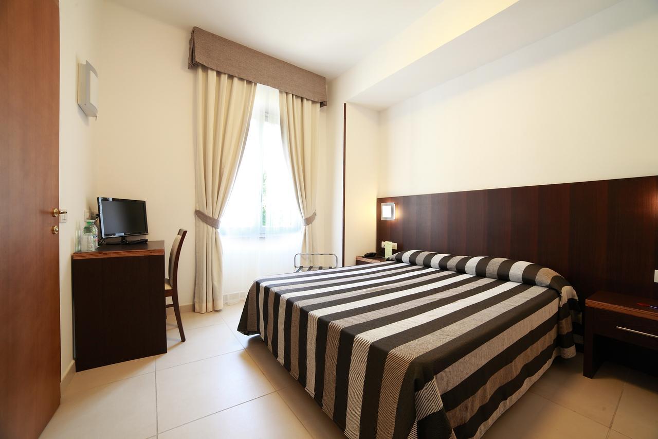Hotel Margherita Монтеросо ал Маре Екстериор снимка