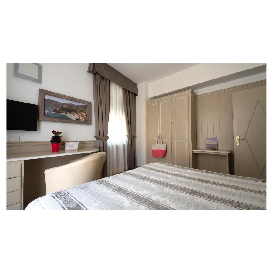 Hotel Margherita Монтеросо ал Маре Екстериор снимка