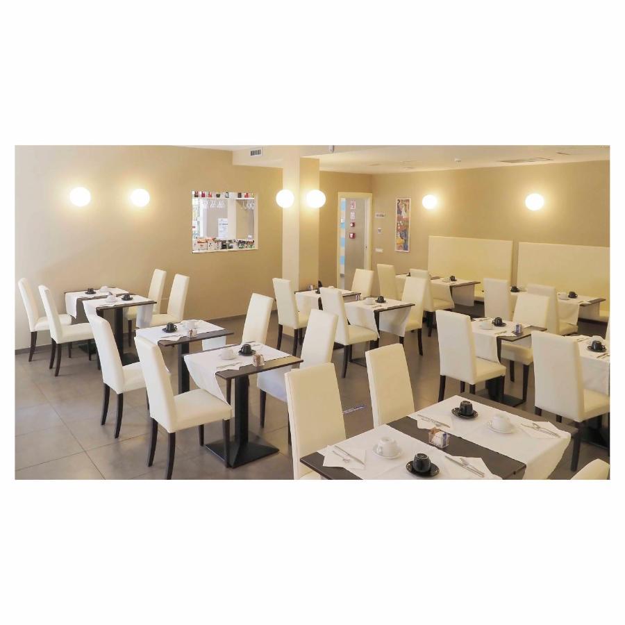 Hotel Margherita Монтеросо ал Маре Екстериор снимка